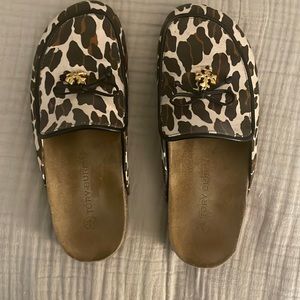 Like brand new Tory Burch Tory Charm Mule    Reva Leopard size 9